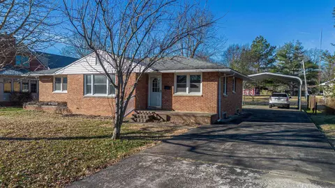 213 Dorris Dr, Metropolis, IL 62960