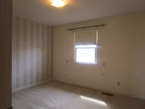 Bedroom - 306 College Blvd, Carmi, IL 62821 photo 1 of 3
