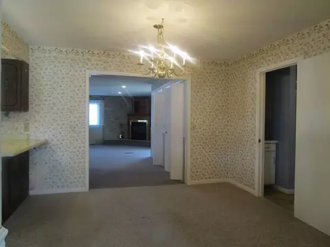 Dining - 306 College Blvd, Carmi, IL 62821 photo 1 of 1