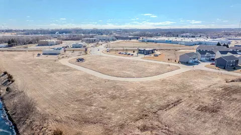 2440 Lillian Way, Clinton, IA 52732