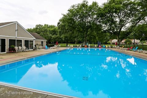 32 Pine Cir, Cary, IL 60013 photo 13