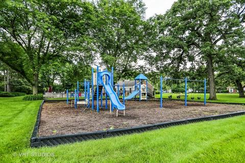 32 Pine Cir, Cary, IL 60013 photo 14