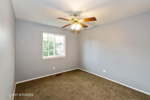 32 Pine Cir, Cary, IL 60013 photo 10