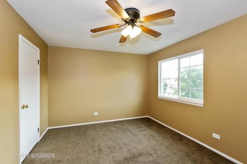32 Pine Cir, Cary, IL 60013 photo 7