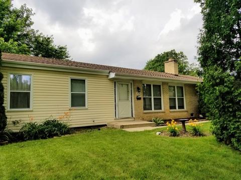1030 Beverly Dr, Wheeling, IL 60090 photo 1