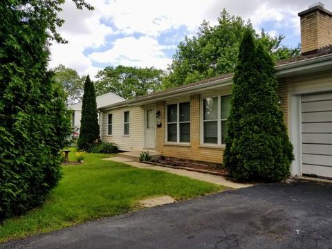 1030 Beverly Dr, Wheeling, IL 60090 photo 2