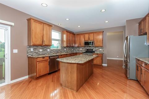 653 Biltmore Dr, Bartlett, IL 60103 photo 7