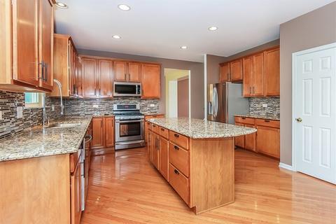 653 Biltmore Dr, Bartlett, IL 60103 photo 8