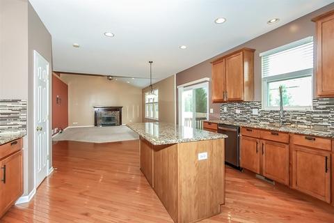 653 Biltmore Dr, Bartlett, IL 60103 photo 10