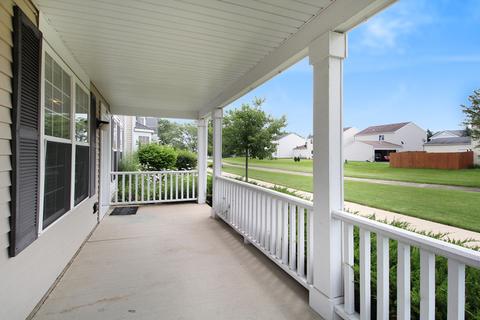 944 Symphony Dr, Aurora, IL 60504 photo 4