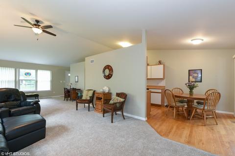 800 Hackberry Ln, Algonquin, IL 60102 photo 4