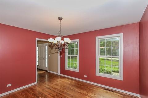5704 Whiting Dr, Mchenry, IL 60050 photo 12