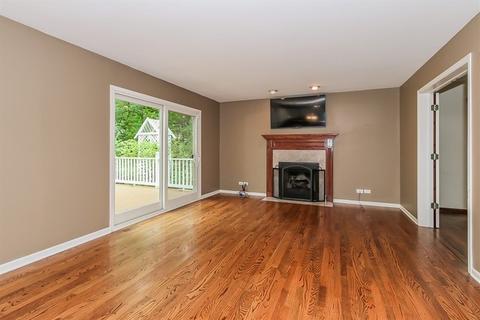 5704 Whiting Dr, Mchenry, IL 60050 photo 18
