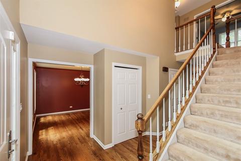 5704 Whiting Dr, Mchenry, IL 60050 photo 8