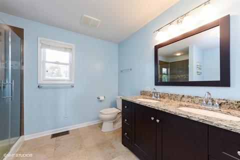 2140 Plainfield Dr, Des Plaines, IL 60018 photo 9