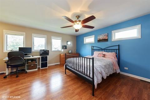 2140 Plainfield Dr, Des Plaines, IL 60018 photo 8