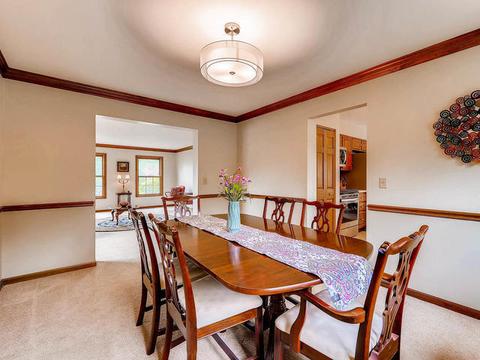3880 Charlemagne Dr, Hoffman Estates, IL 60192 photo 11