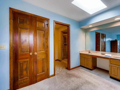 3880 Charlemagne Dr, Hoffman Estates, IL 60192 photo 16