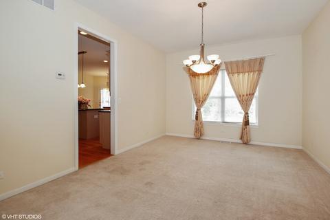 1070 E 4th St, Aurora, IL 60502 photo 7