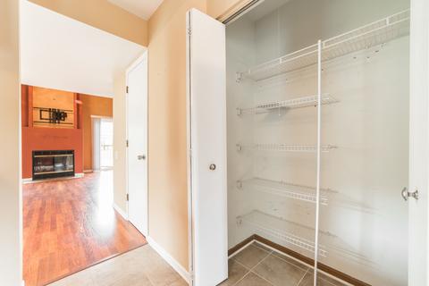 1689 Pebble Beach Cir, Elgin, IL 60123 photo 8
