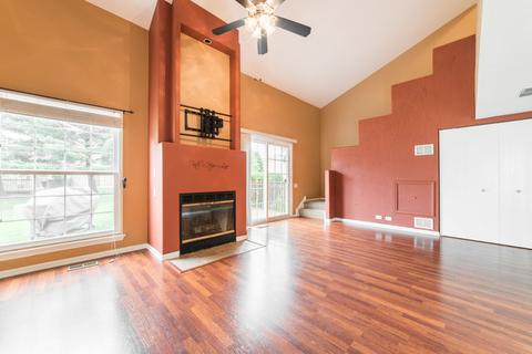 1689 Pebble Beach Cir, Elgin, IL 60123 photo 11