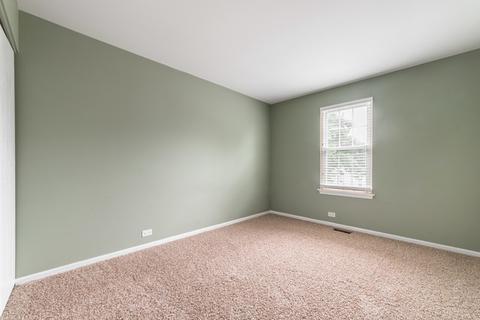 1689 Pebble Beach Cir, Elgin, IL 60123 photo 19
