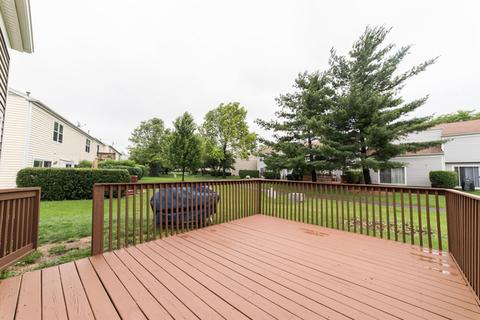 1689 Pebble Beach Cir, Elgin, IL 60123 photo 23