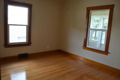 1610 Pike St, Peru, IL 61354 photo 5