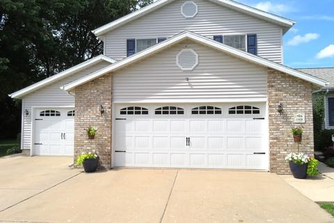 1908 E 41st St, Sterling, IL 61081 photo 2