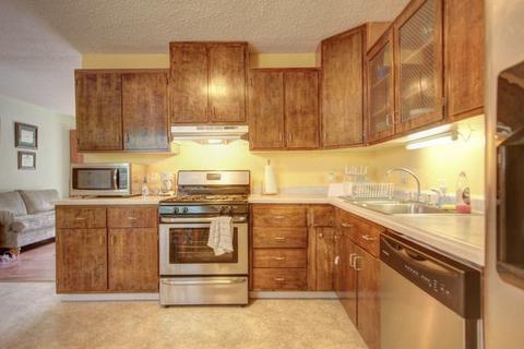 1111 Maplepark Dr, Champaign, IL 61821 photo 8