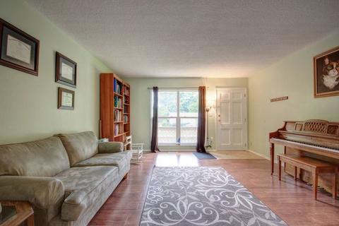 1111 Maplepark Dr, Champaign, IL 61821 photo 10