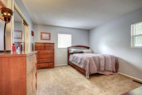 1111 Maplepark Dr, Champaign, IL 61821 photo 12