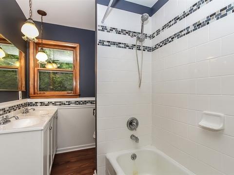 17 Lovell St, Elgin, IL 60120 photo 16