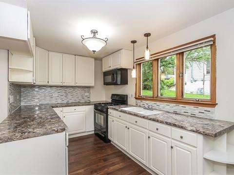 17 Lovell St, Elgin, IL 60120 photo 10