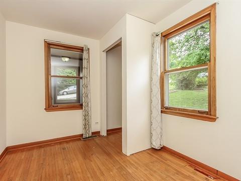 17 Lovell St, Elgin, IL 60120 photo 18