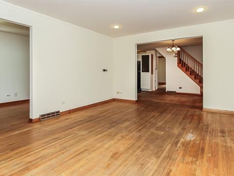 17 Lovell St, Elgin, IL 60120 photo 4