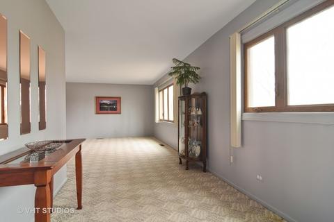 260 Westview St, Hoffman Estates, IL 60169 photo 5