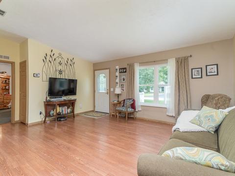 180 N Maple St, Braidwood, IL 60408 photo 9