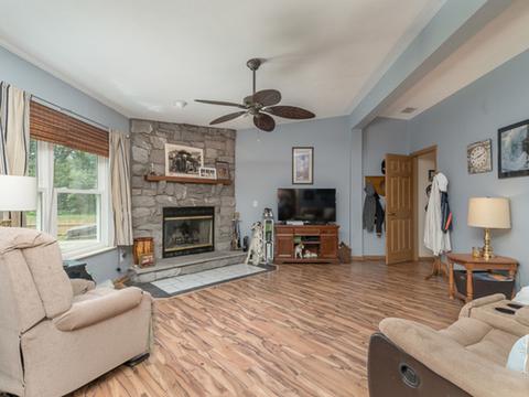 180 N Maple St, Braidwood, IL 60408 photo 17