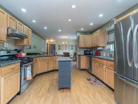 180 N Maple St, Braidwood, IL 60408 photo 8