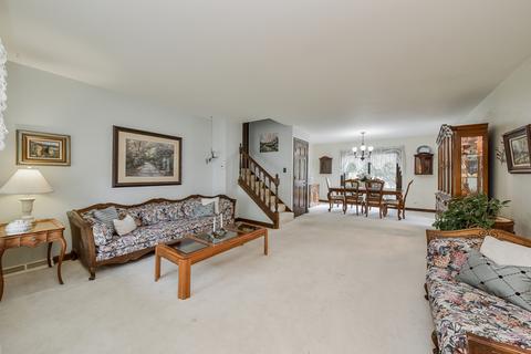 1621 Beecher Ave, Wheaton, IL 60187 photo 8