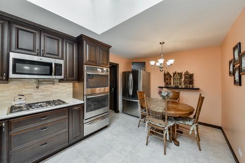 1621 Beecher Ave, Wheaton, IL 60187 photo 4