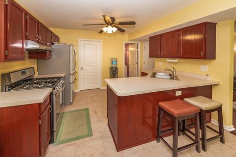 1328 Summersweet Ln, Bartlett, IL 60103 photo 9