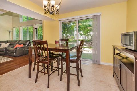 1328 Summersweet Ln, Bartlett, IL 60103 photo 8