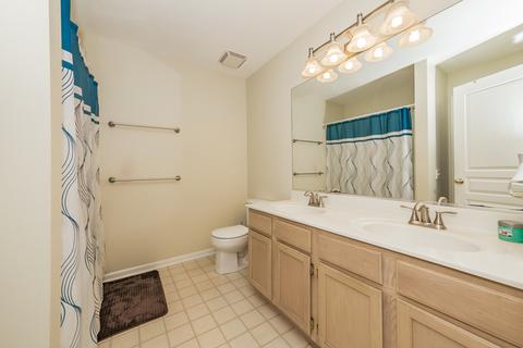 1328 Summersweet Ln, Bartlett, IL 60103 photo 16
