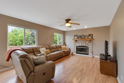 10124 Compton Dr, Huntley, IL 60142 photo 4