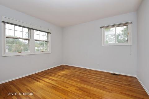 1545 Dennison Rd, Hoffman Estates, IL 60169 photo 8