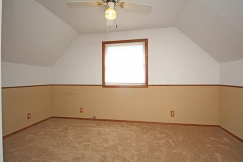 364 Algona Ave, Elgin, IL 60120 photo 13