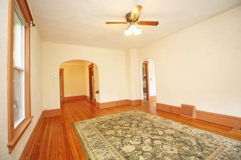 364 Algona Ave, Elgin, IL 60120 photo 5