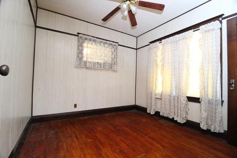 418 Scribner St, Joliet, IL 60432 photo 12